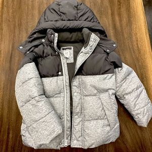 Gap boys winter coat, size small (6:7).